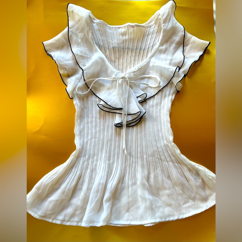 Super cute top